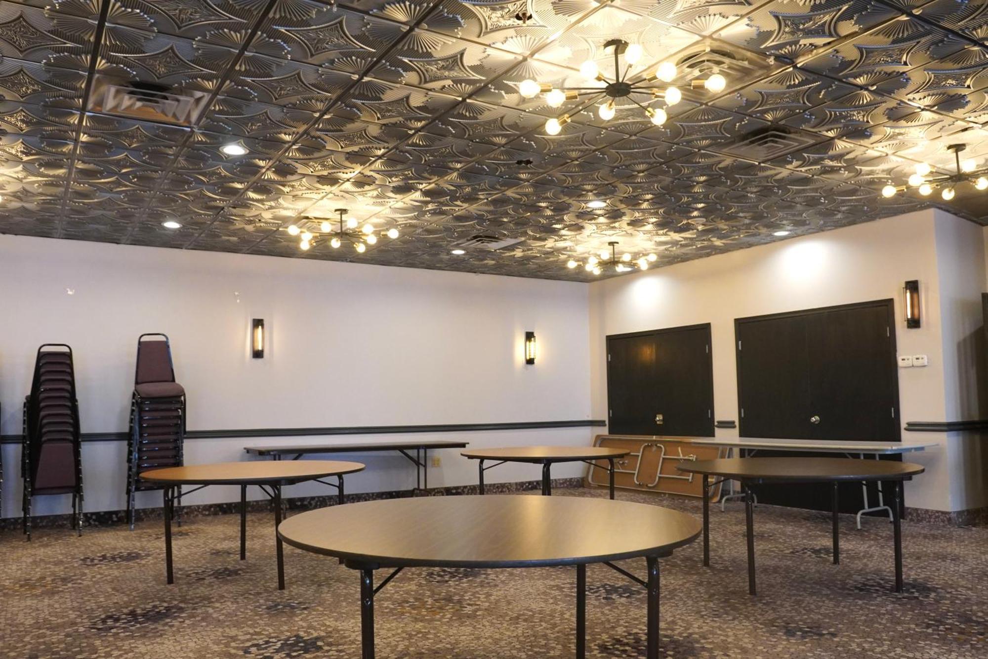 American Inn & Suites Waterford Buitenkant foto