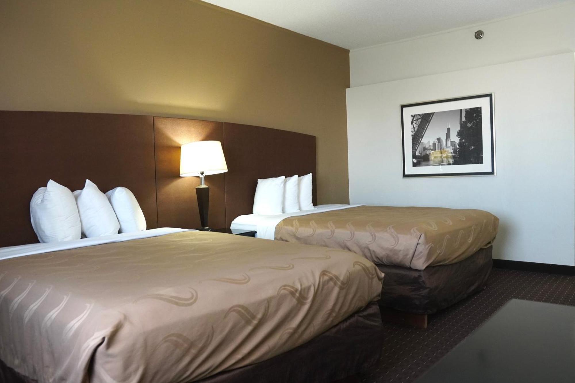 American Inn & Suites Waterford Buitenkant foto