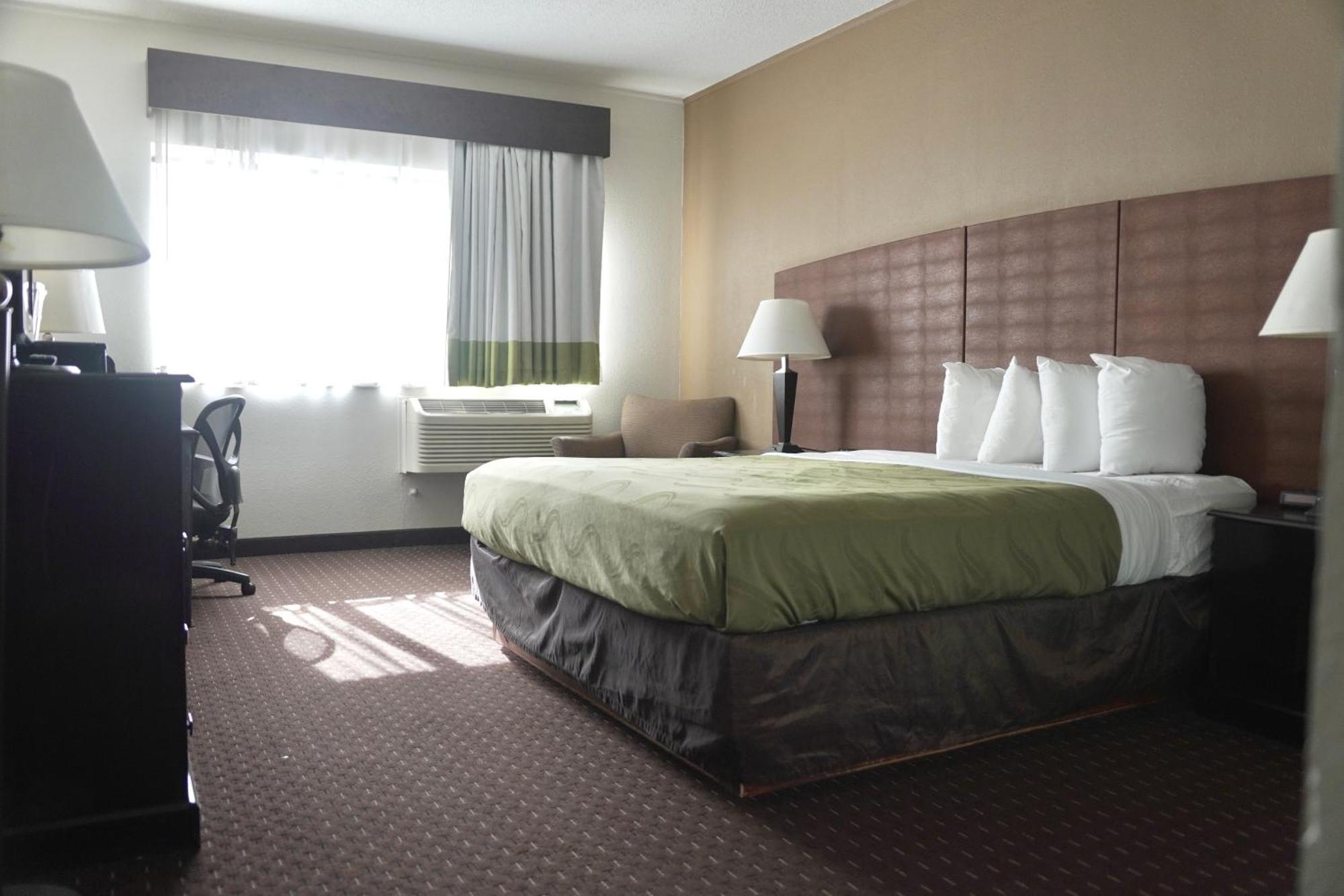 American Inn & Suites Waterford Kamer foto