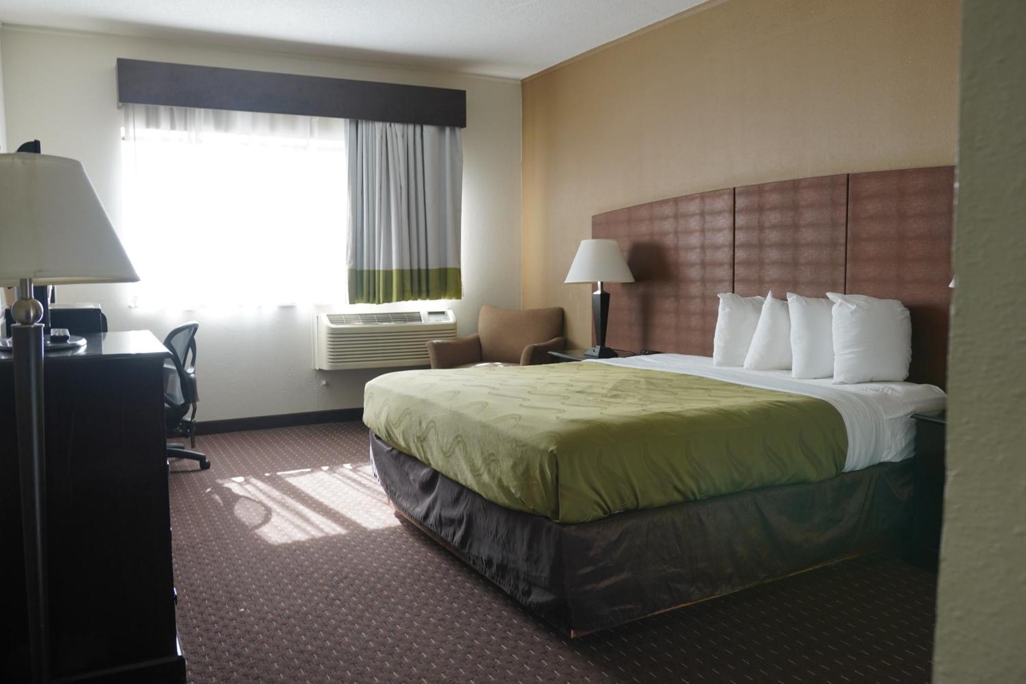 American Inn & Suites Waterford Kamer foto