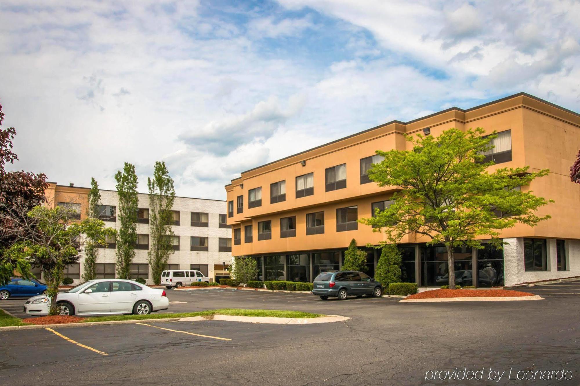 American Inn & Suites Waterford Buitenkant foto